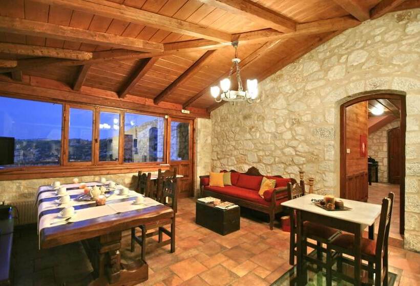 ホテル Archontiko Kolokotroni