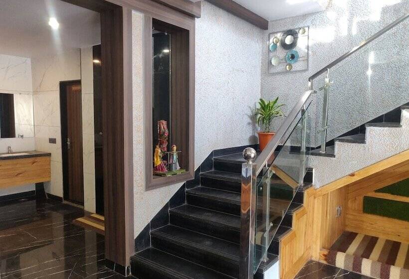 בית מלון כפרי Atul Residency