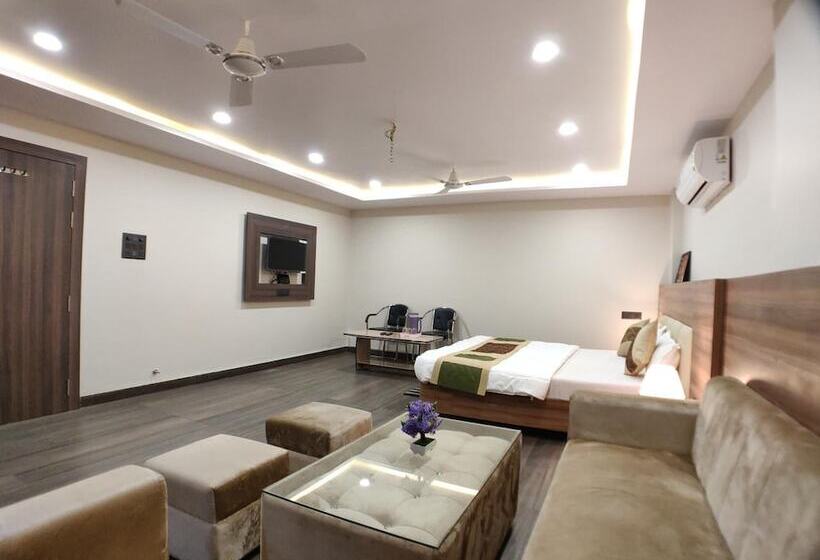 בית מלון כפרי Atul Residency