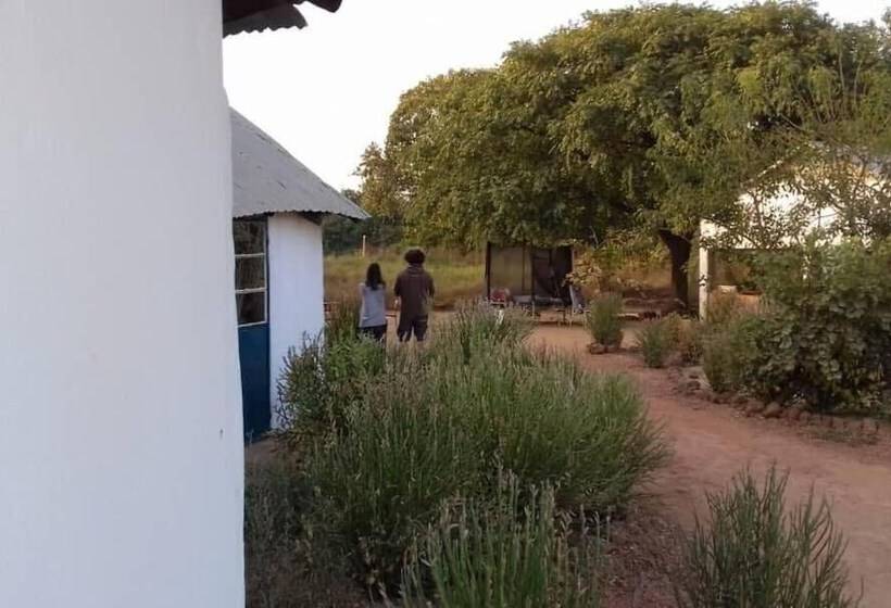 هتل Camping Sitaba Lodge