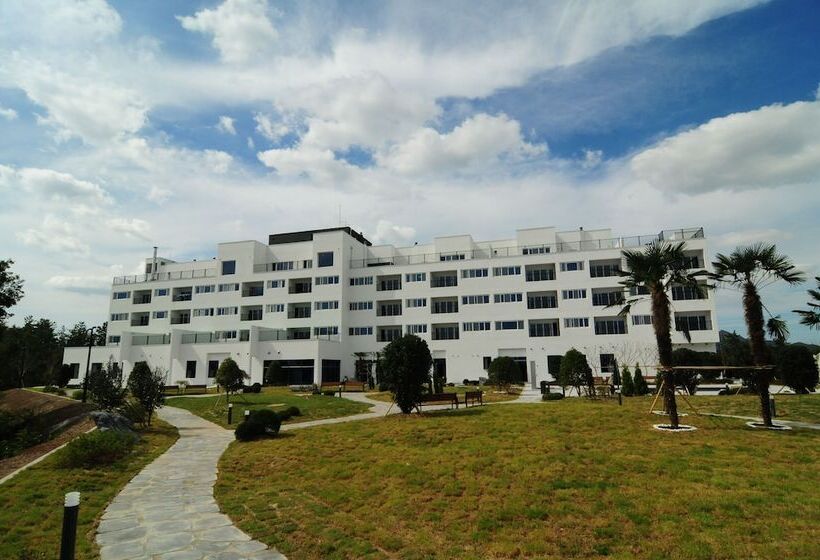 فندق Dasan Beache Golf & Resort