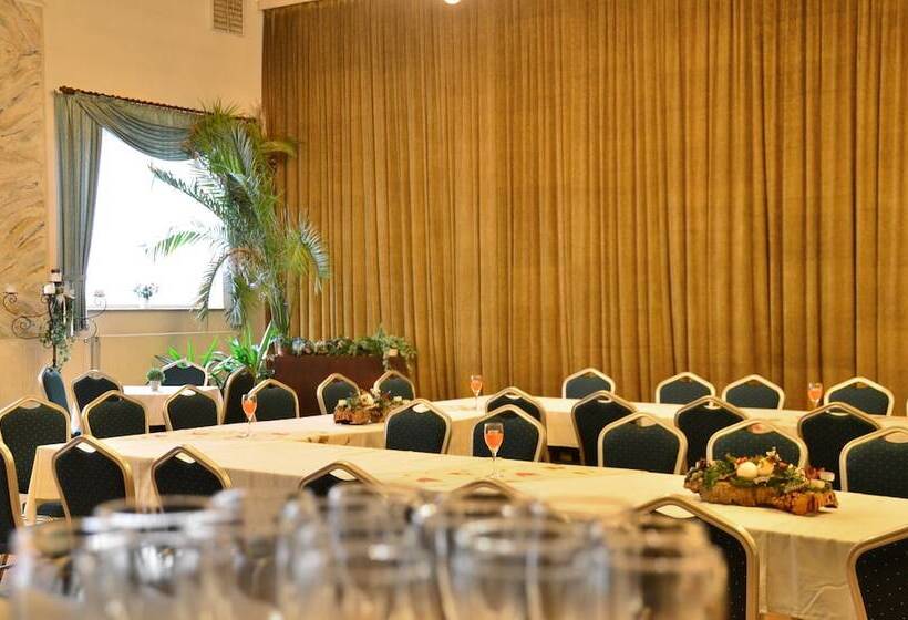 호텔 Deutsches Haus