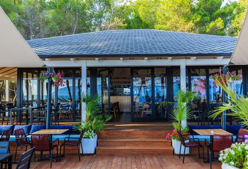 בית מלון כפרי Ecuador Resort