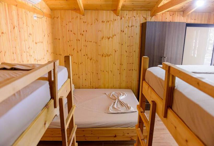 בית מלון כפרי Ecuador Resort