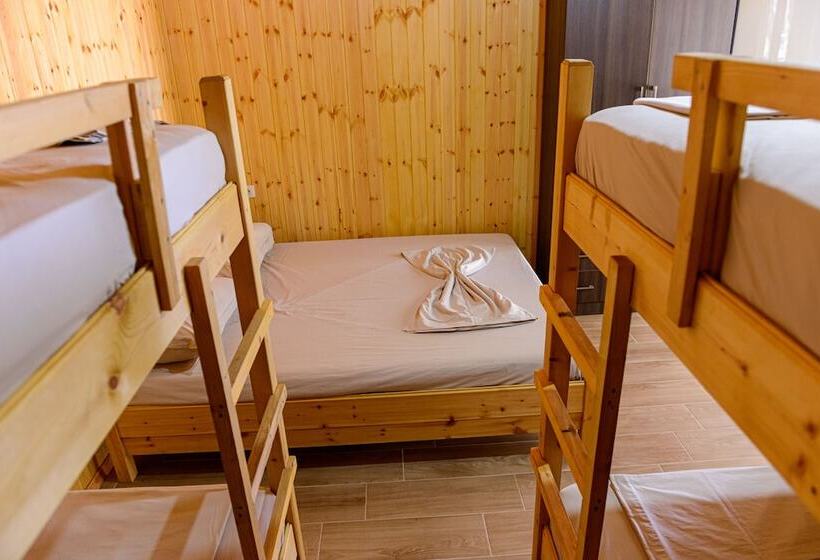 בית מלון כפרי Ecuador Resort