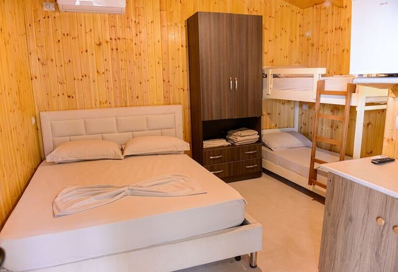 בית מלון כפרי Ecuador Resort