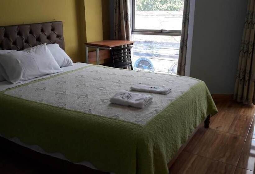 Отель El Palacio De Los Lirios