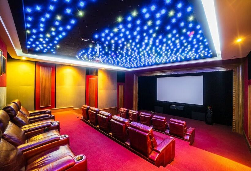 فندق El Roble Resort