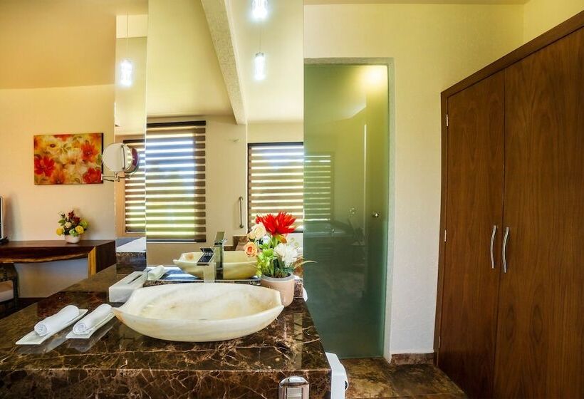 فندق El Roble Resort