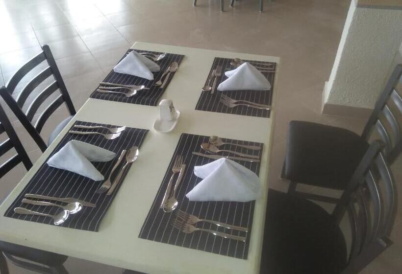 Forest Breeze Hotel Mbarara