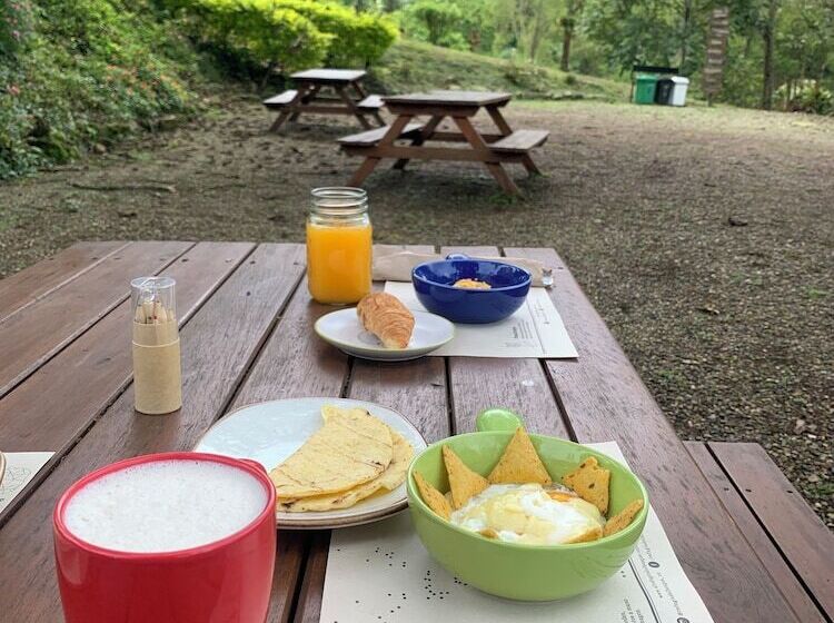 בית מלון כפרי Refugio Del Bosque Glamping