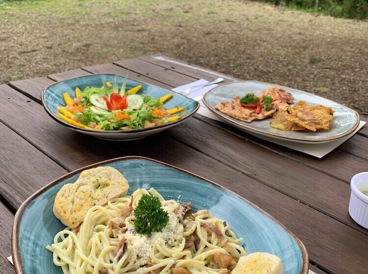 בית מלון כפרי Refugio Del Bosque Glamping