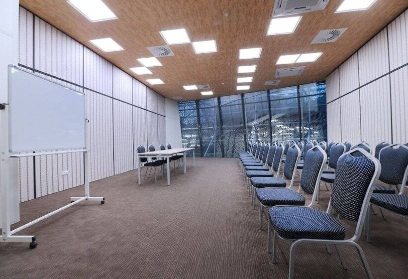 Отель Grace O Din Congress