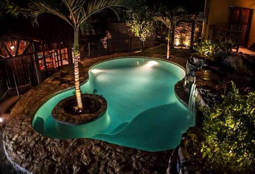 فندق Hostal Doña Consuelo