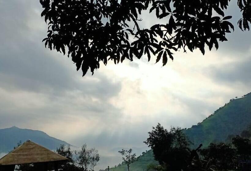 فندق I Camp Resort