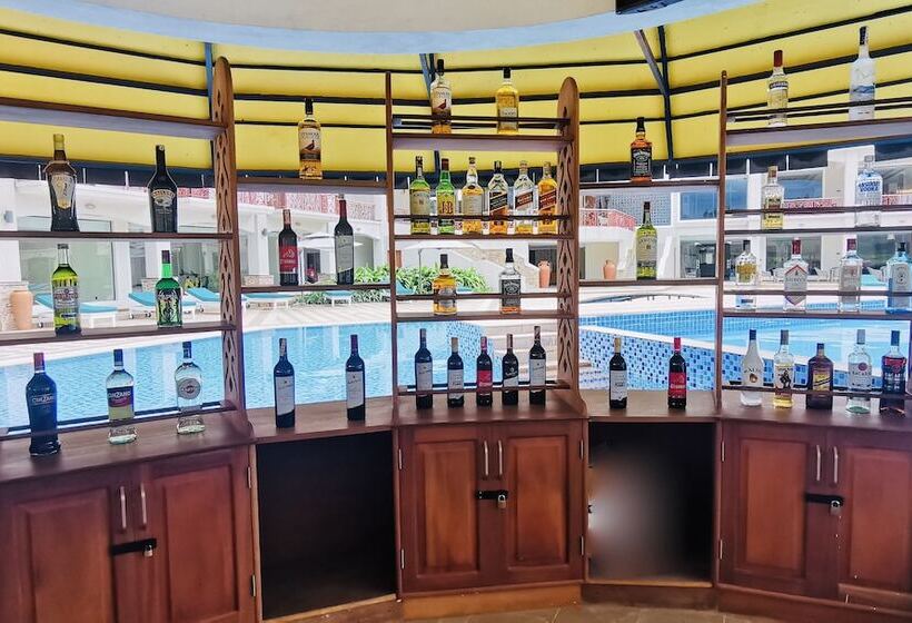 هتل Kampala Nile Resort