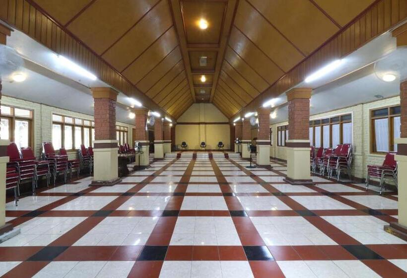 호텔 Kampung Pa Go Resort