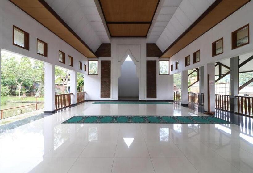 호텔 Kampung Pa Go Resort