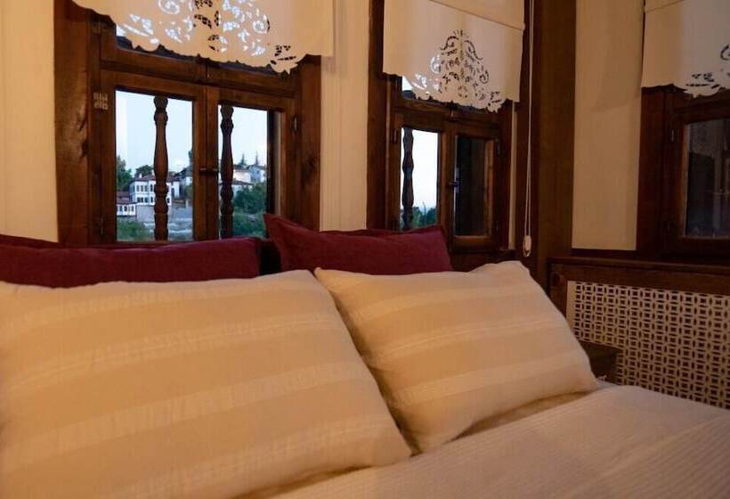 فندق Kürkçü Konak