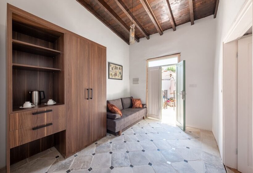 Отель La Regina Veneziana Guest House & Cafe