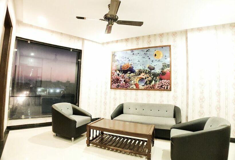 בית מלון כפרי Landmark Residency