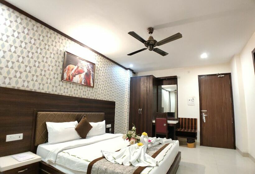 בית מלון כפרי Landmark Residency