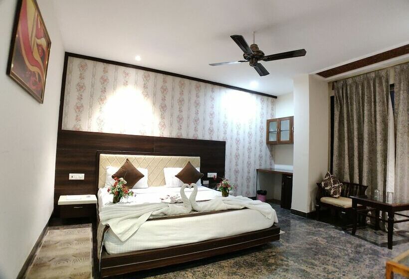 בית מלון כפרי Landmark Residency