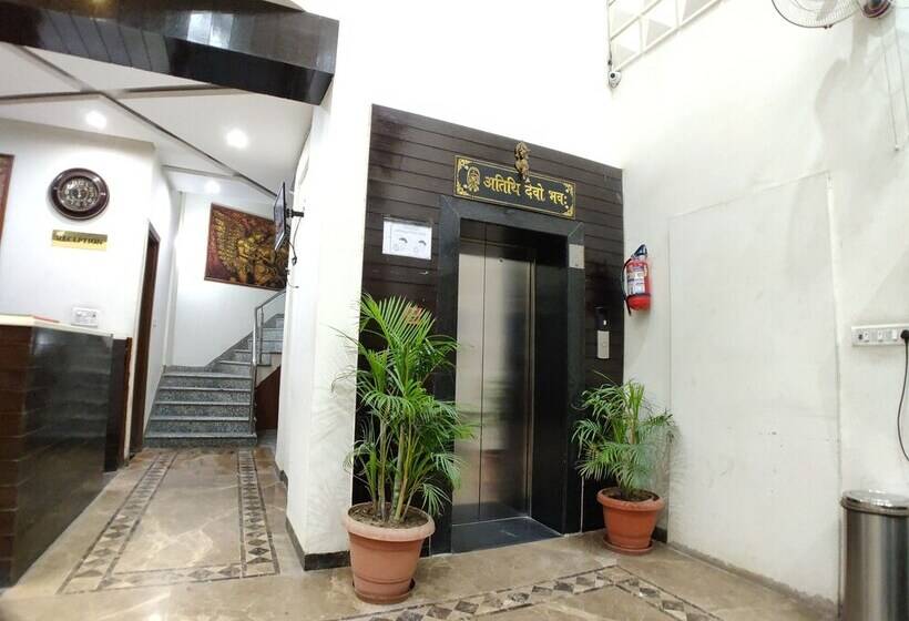 בית מלון כפרי Landmark Residency