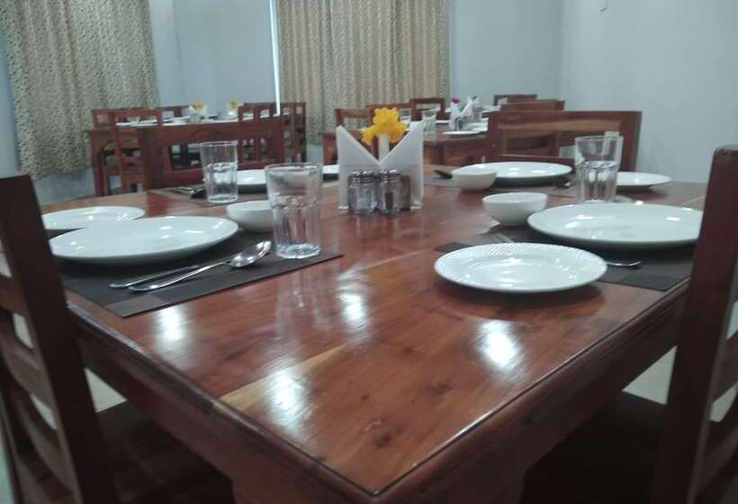 فندق Le Roi Floating Huts & Eco Rooms