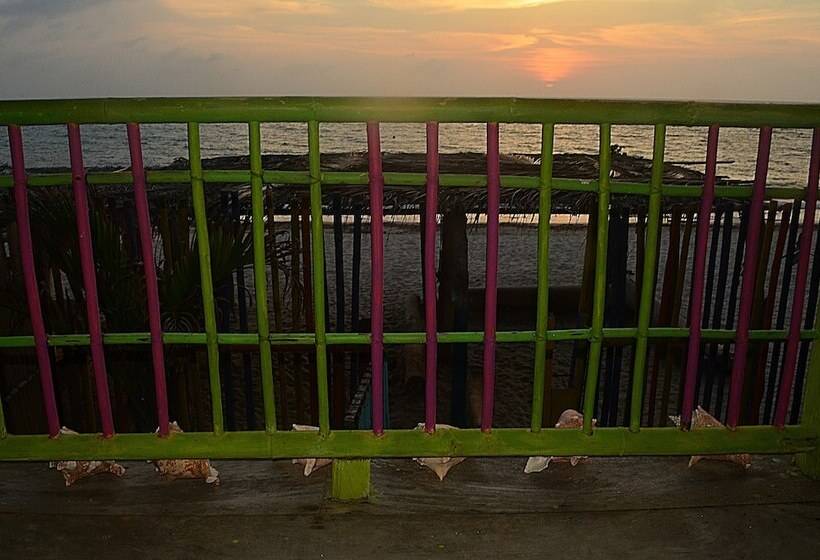 هتل Los Colores De Swami