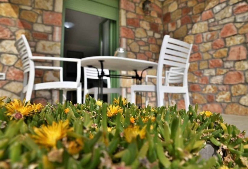 Отель Messinian Horizons