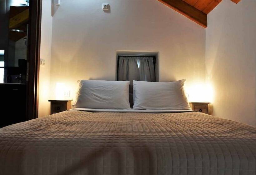 Отель Messinian Horizons