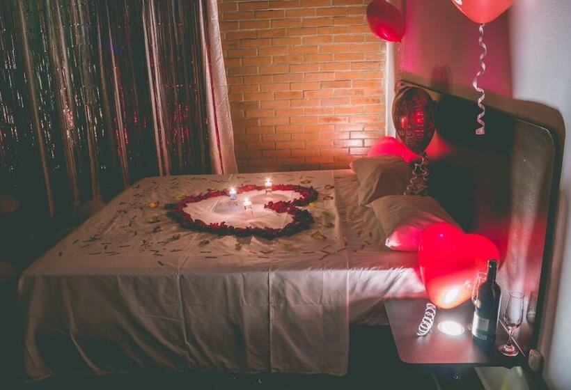 فندق Mirador De Curiti