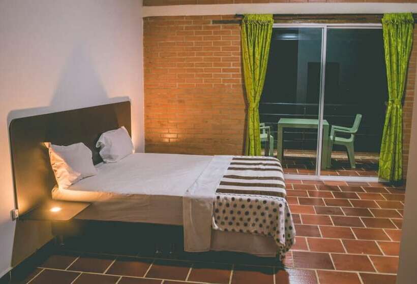 هتل Mirador De Curiti