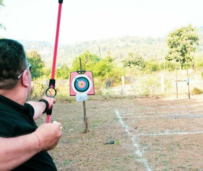 בית מלון כפרי Moustache Kamp Kalakund