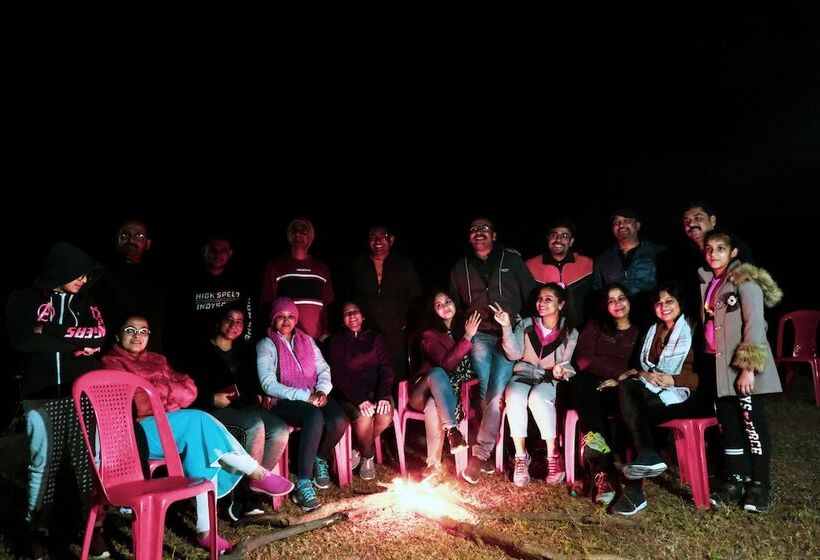 בית מלון כפרי Moustache Kamp Kalakund