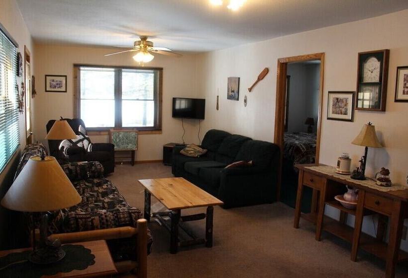 فندق Lena S Northern Pines Resort