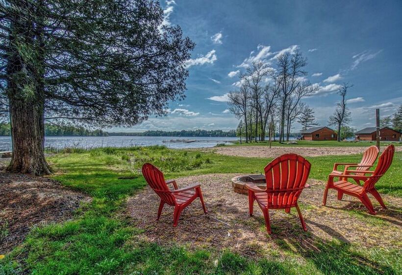 فندق Lena S Northern Pines Resort