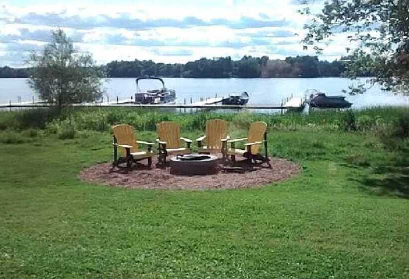 فندق Lena S Northern Pines Resort