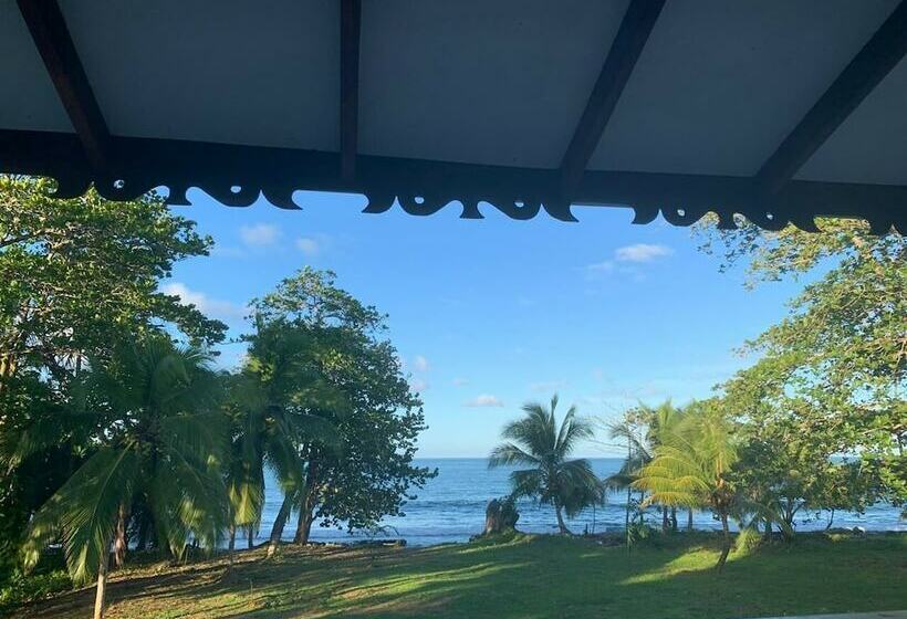 ホテル Ocean View Cahuita