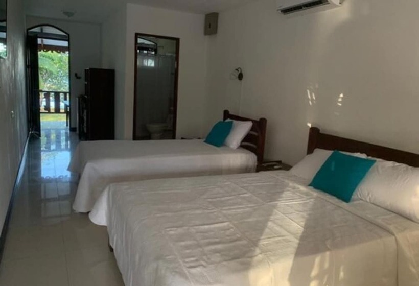 ホテル Ocean View Cahuita