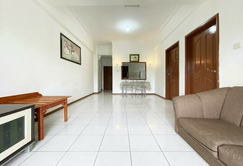 فندق Oyo 90184 Api Api Guesthouse 533