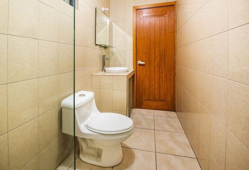 ホテル Oyo Promenade,terminal Central De Autobuses De Guanajuato