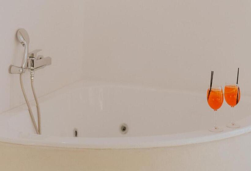 בית מלון כפרי Paolas τown Boutique