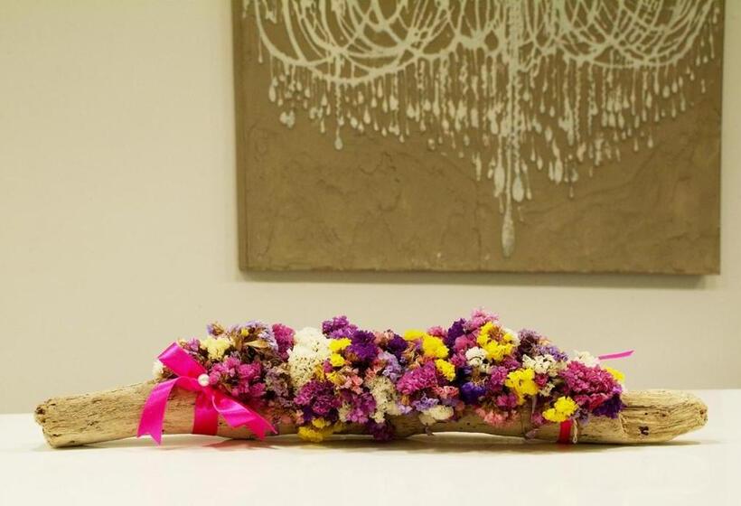 בית מלון כפרי Paolas τown Boutique