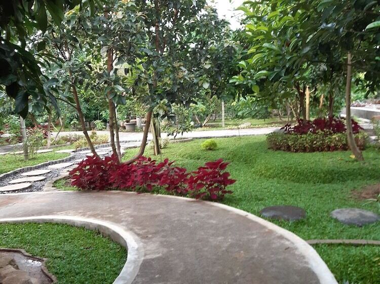 هتل Pesona Osing Resort By Ziri