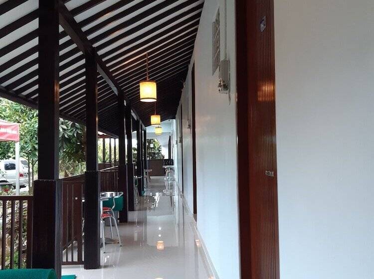 هتل Pesona Osing Resort By Ziri