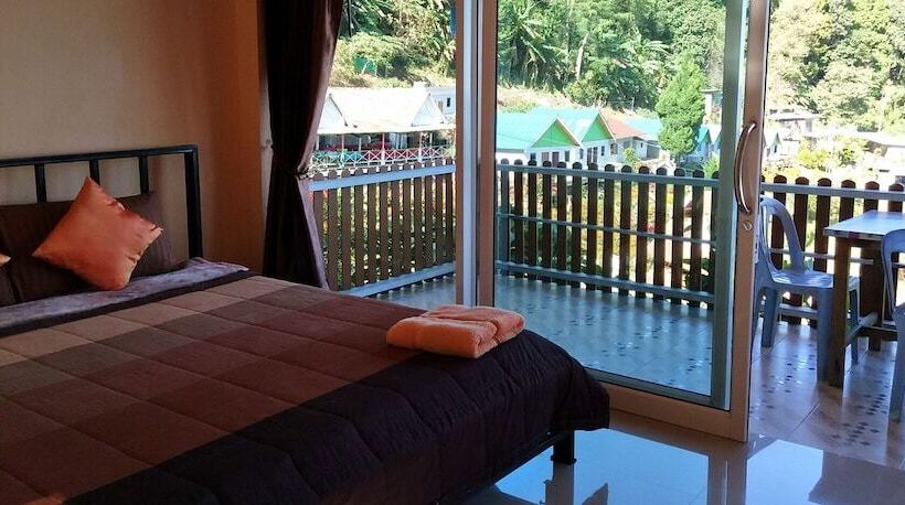 Отель Phucheefah Yodmanee Resort