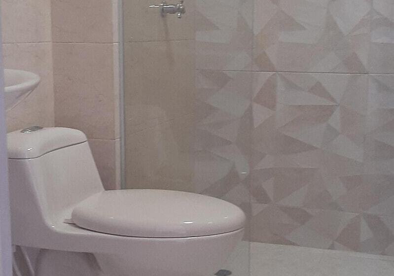 هتل Plaza De Angel  74