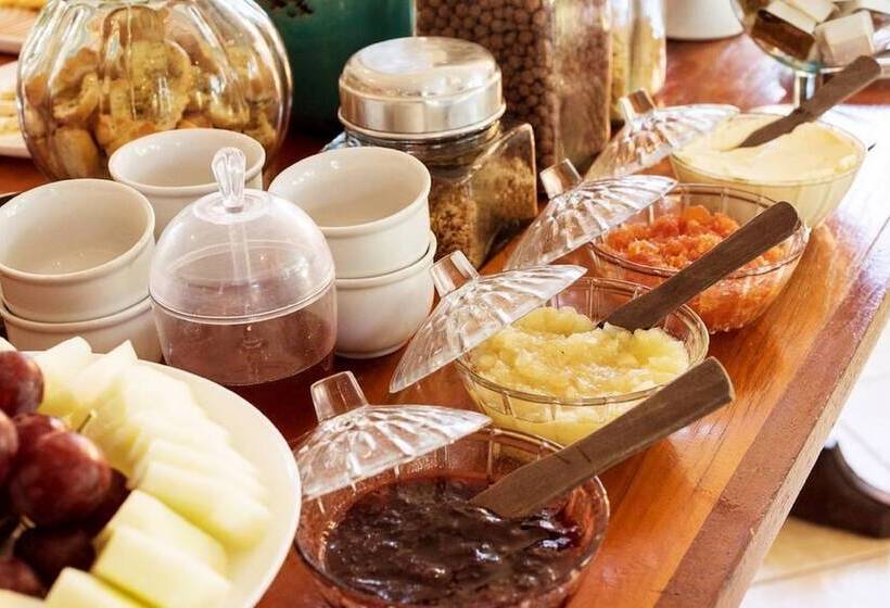 Отель Pousada Happiness Ferradura